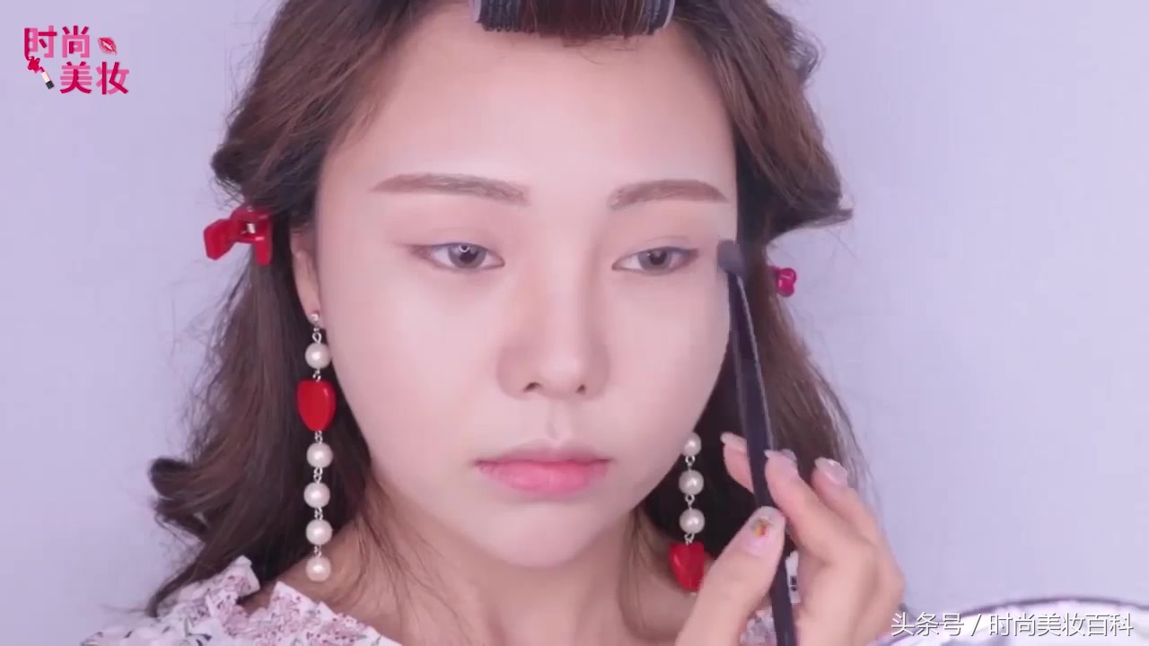 日常化妆秋季阴影妆容,化妆教程日常妆穿衣搭配