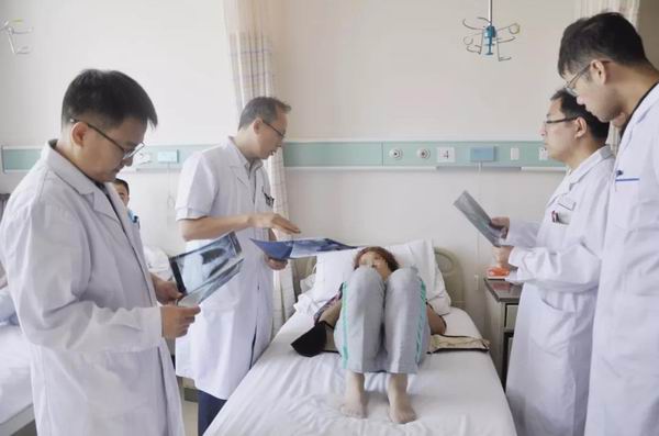 精益求精“镜”观全局的安钢总医院骨科专家冯世义