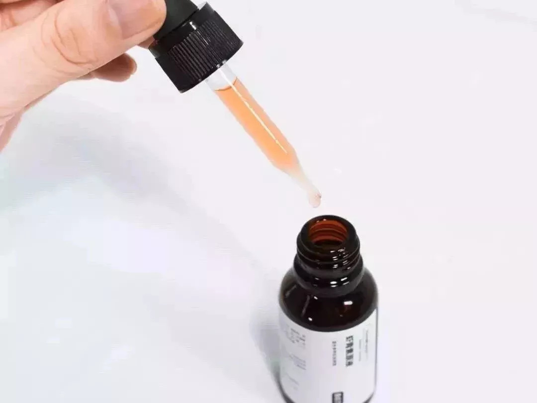 还嫌自己脸黄？推荐好用到逆天的国货精华，不到百元就能提亮肤色！