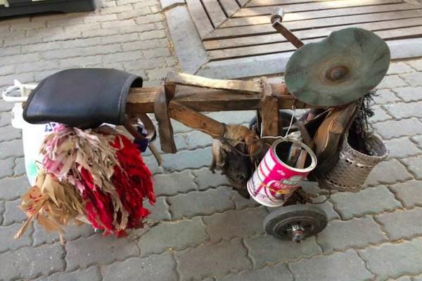 农村街上的老手艺，“骑着它不走，走着不能骑”，磨剪子戗菜刀