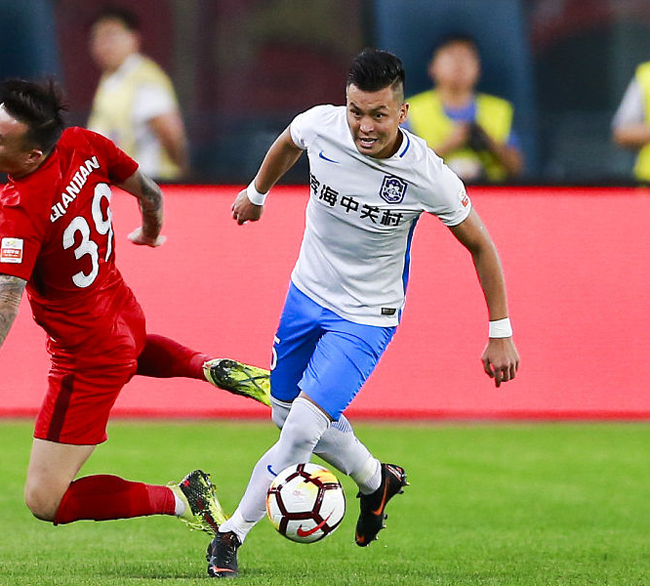 他是*疆新**首位上场国脚！8年前即入选国家队，现已成中超球队队长