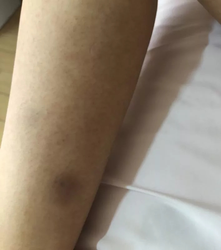 快递员性侵女客户案回顾,快递员上门取件被骂