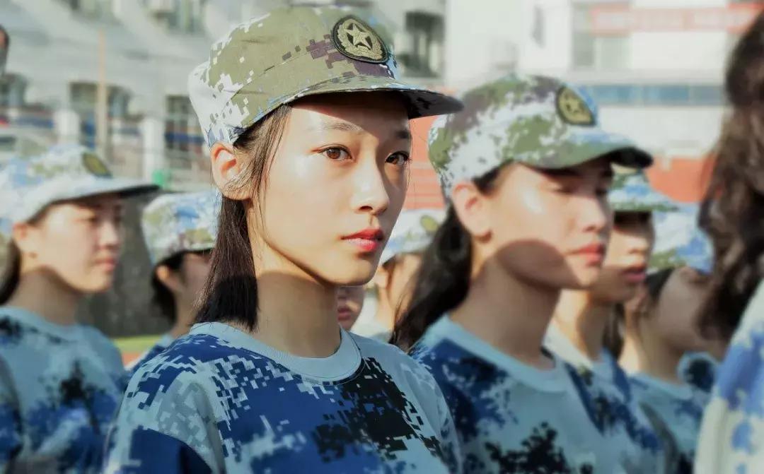 2018中南财经政法大学军训掠影：军训进行时，青春正当时