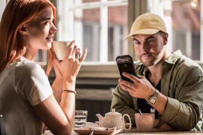 老人三防手机排行榜10强,颜值高性能好的手机