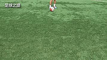 11岁小学生足球过人射门技巧,分享5个很酷的足球技巧