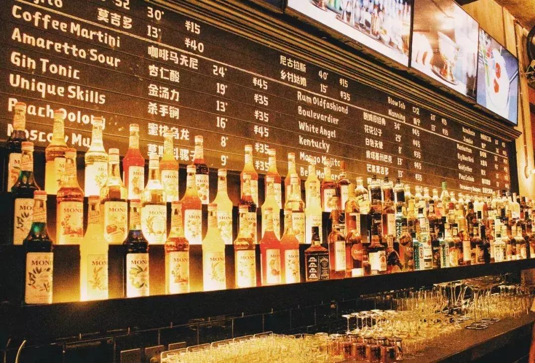 民歌湖酒吧颜值最高的酒吧,畅饮酒吧全国哪里