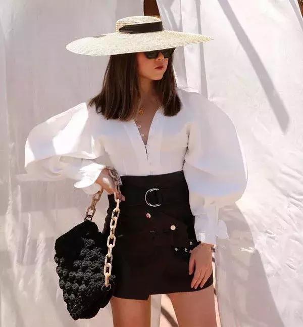 胖女孩的穿衣典范｜她又矮又胖，却因穿衣有18万关注？