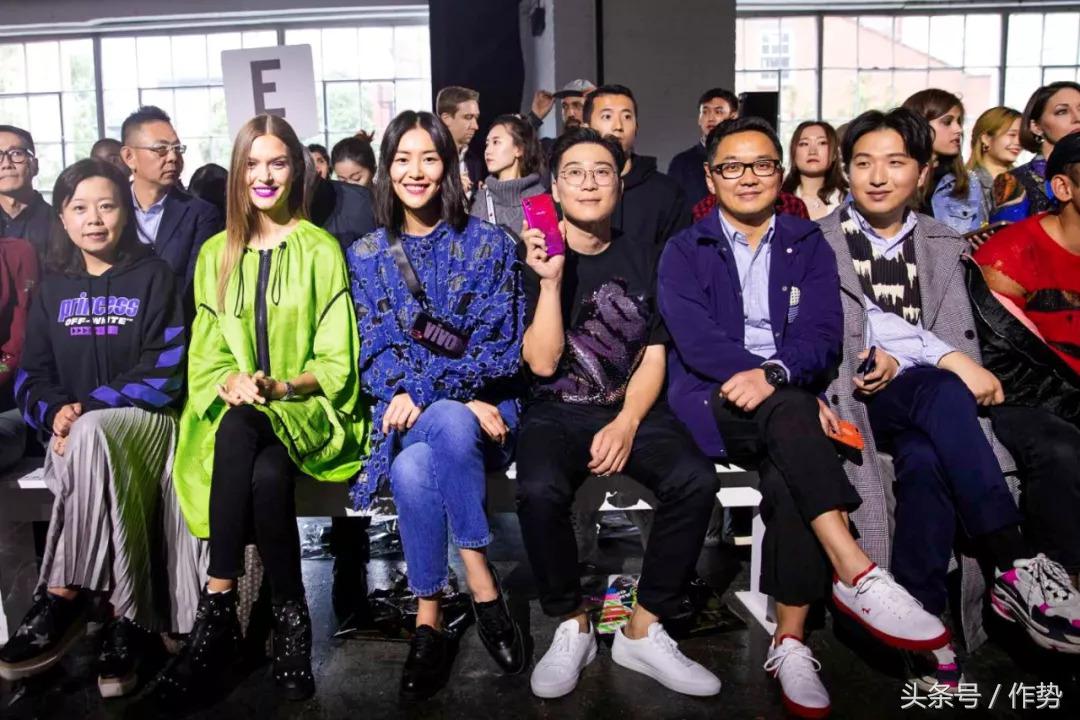 维密面试街拍摩托,维密大秀面试模特