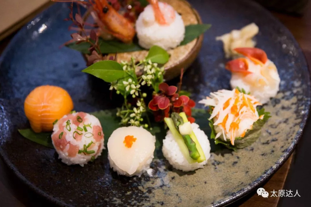 7折！开在美术馆里的大师级日料！100+种菜品无限畅吃~