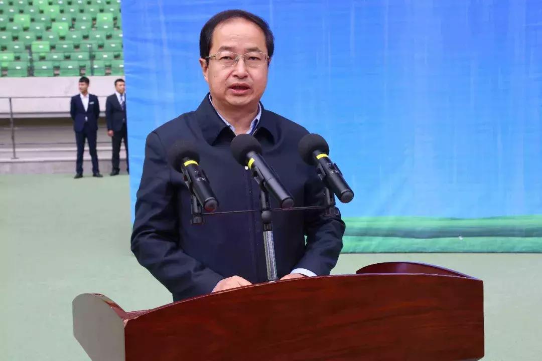 别Young激情，花Young来袭！今天市直机关职工运动会开幕，现场很燃～