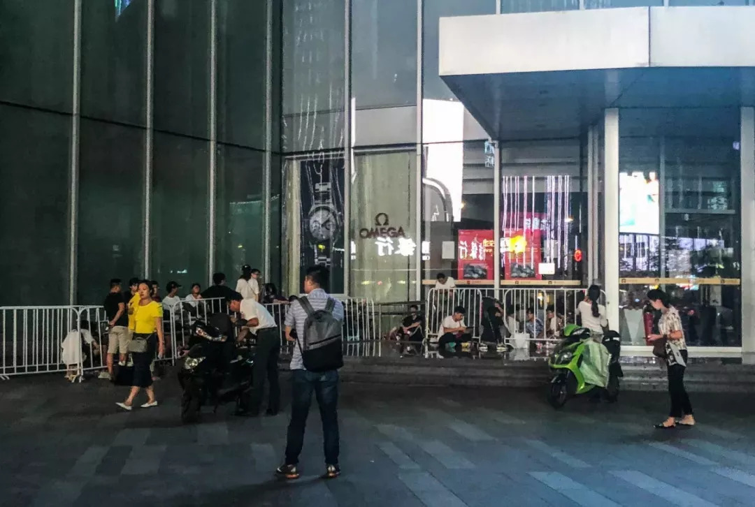 南京的夜晚真实图片,2005年的南京街头真实影像