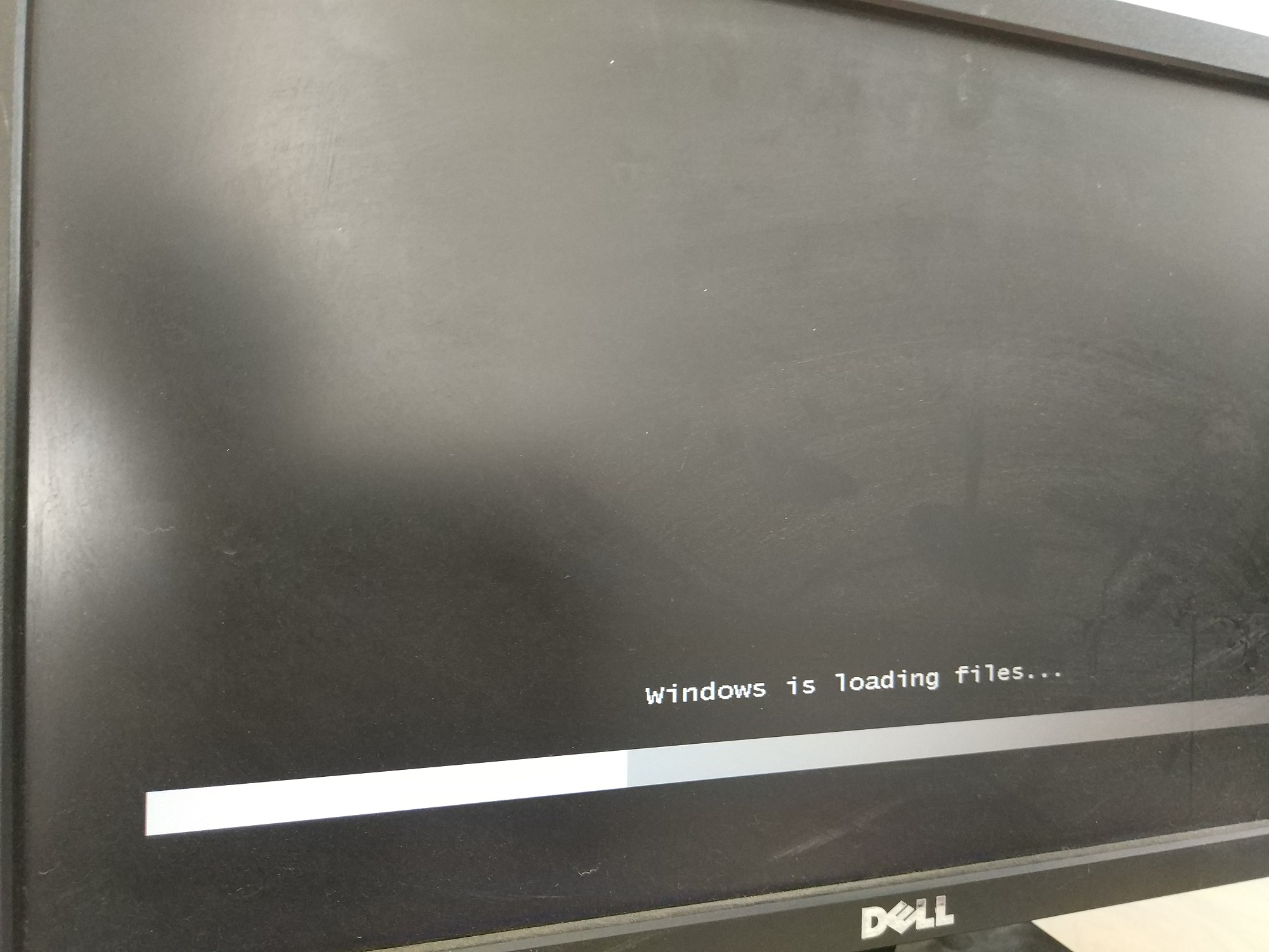 用u盘装win7系统对硬盘有要求吗,用u盘装win7系统打开后没反应