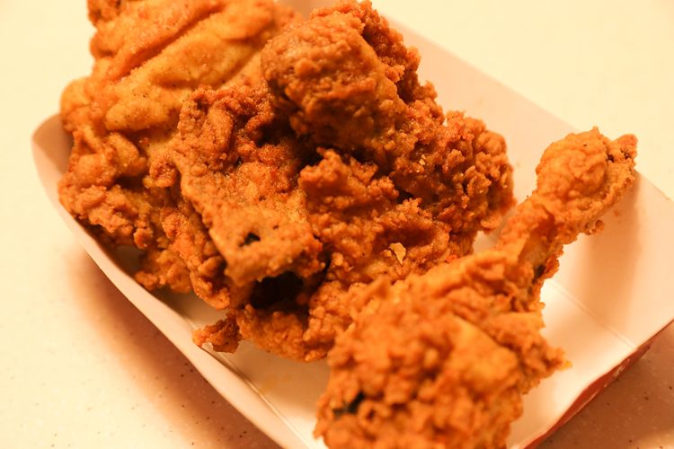 肯德基出了一个很划算的套餐,肯德基的咸蛋饭团