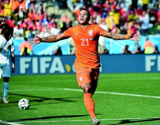 2017年曼联7号,星探穿一身皮衣