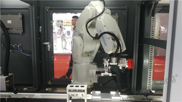 IAS∣智造圈正上演“自我革命”，数字化抢夺C位