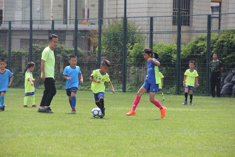 孩子踢足球算体育加分吗,孩子学踢足球有多厉害