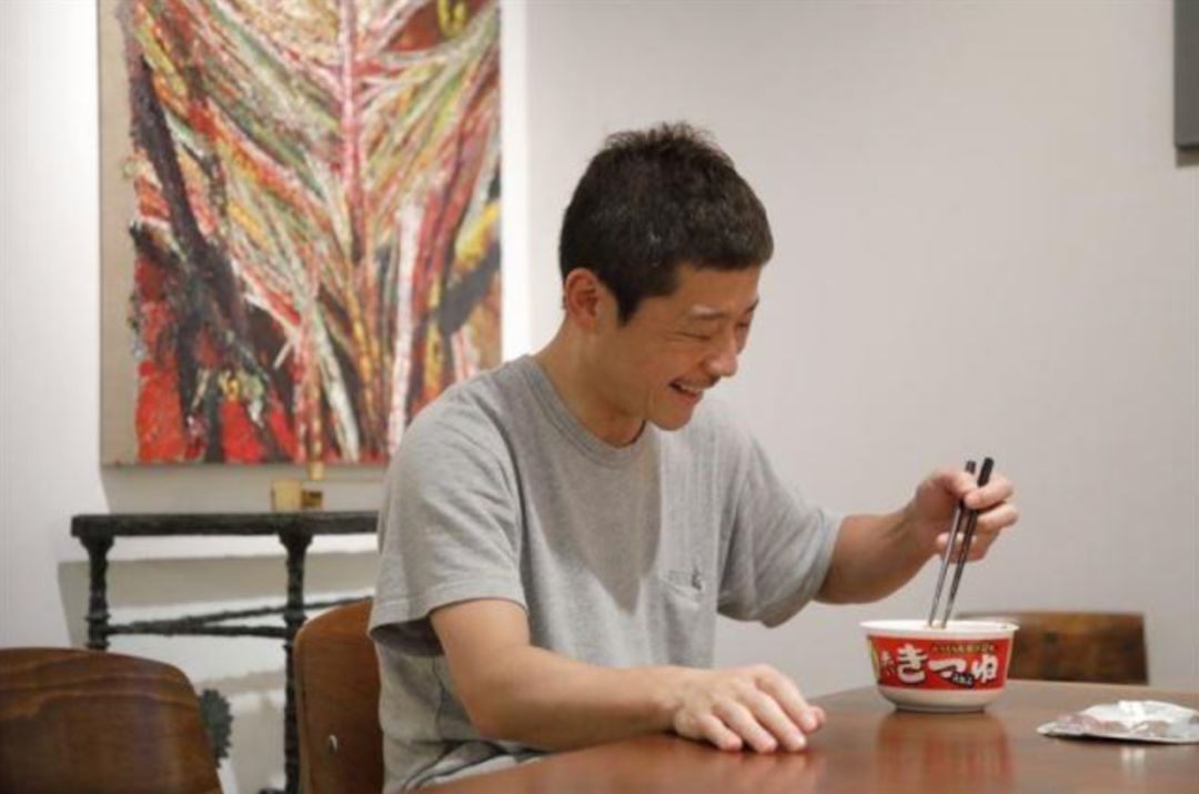 亿万富豪身价159亿,亿万富豪花10个亿