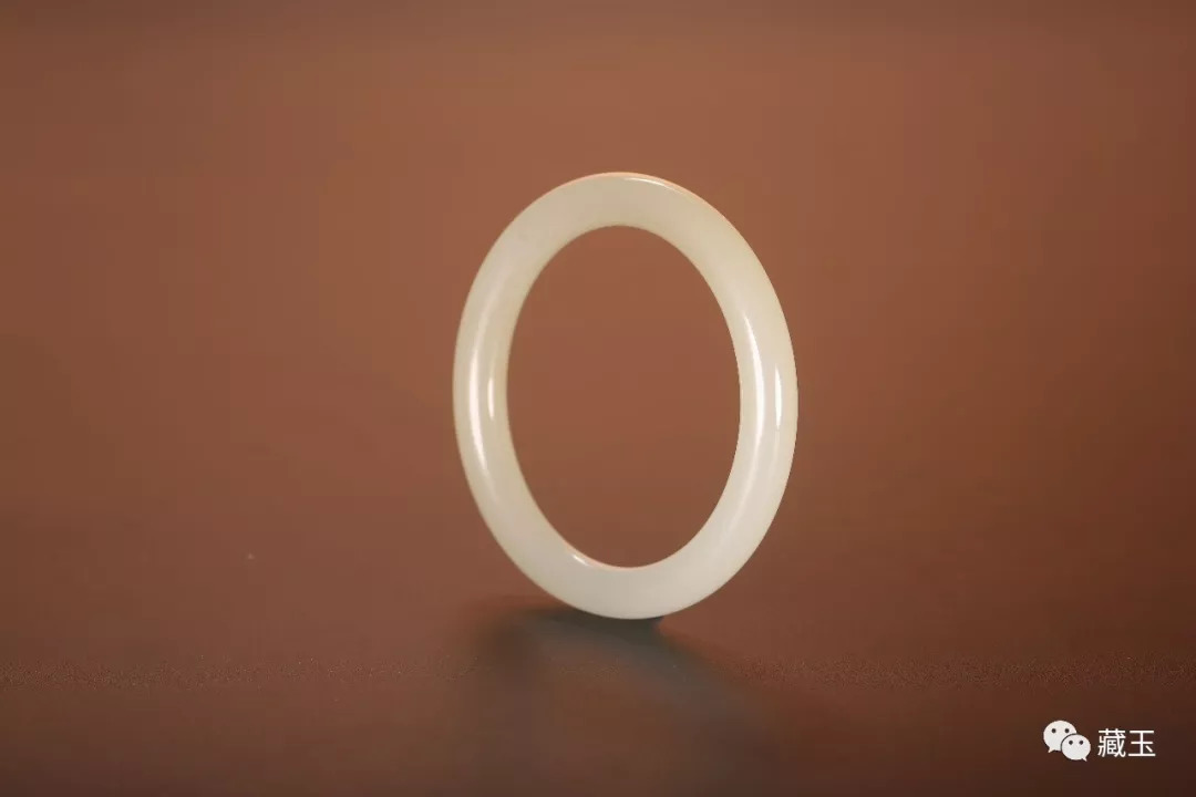 挑选和田玉玉镯五大技巧,挑选和田玉要注意什么