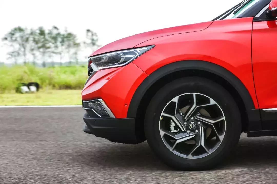 东风风神全新一代ax7动态体验,全新一代东风风神ax7低配版