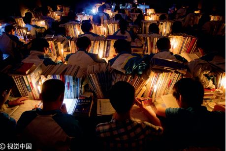 1978-2018，中国人和外国人如何看待这40年