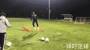 提高踢球时的速度和爆发力,45度踢球怎么踢出爆发力