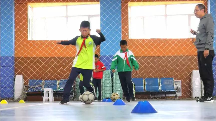 鄂尔多斯足球培训,鄂尔多斯足球培训成人