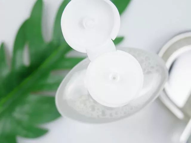 一条拼团｜富含金缕梅精华的爽肤水，全能养护洗发水725g