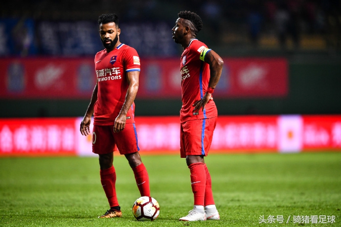 喜剧！黄征宇乌龙球，肖智头球，重庆斯威1：1广州富力