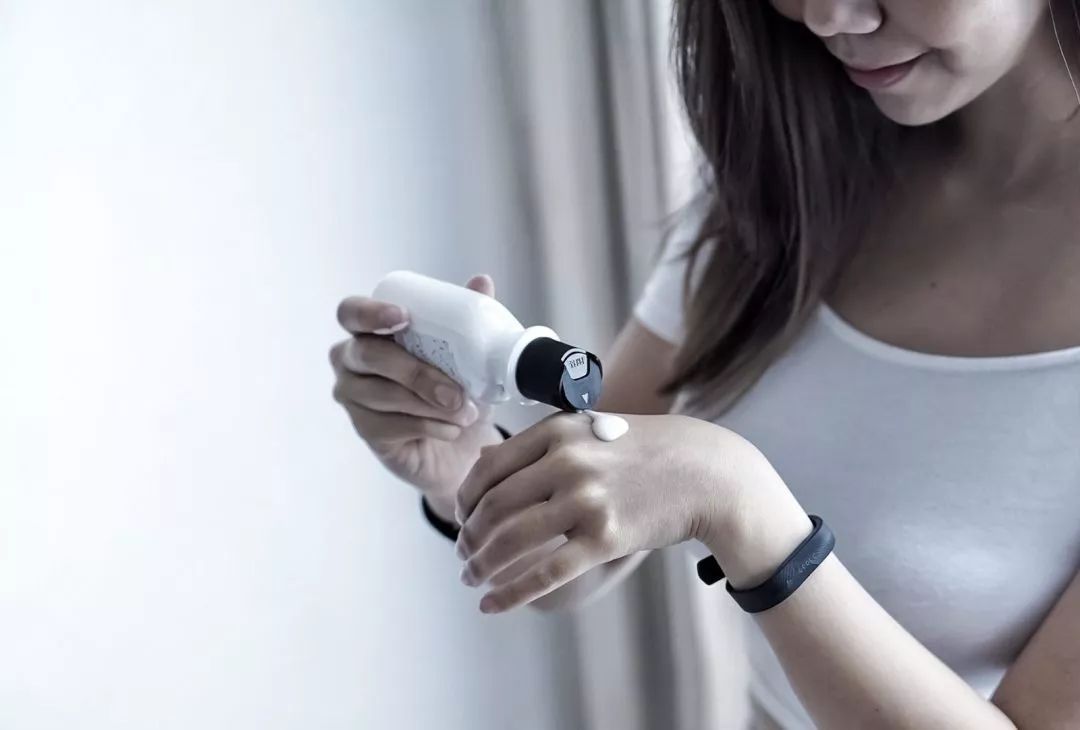 脸白美白精华,脸黑美白好物