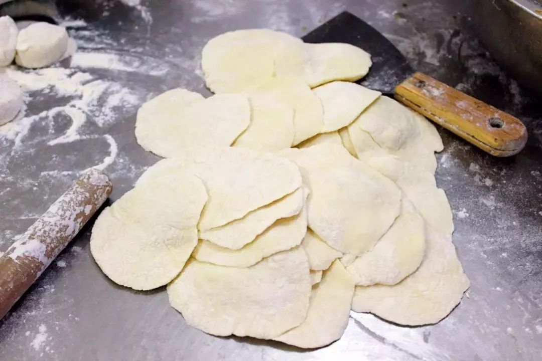 探店老字号包子店,深藏街巷29年的老牌包子