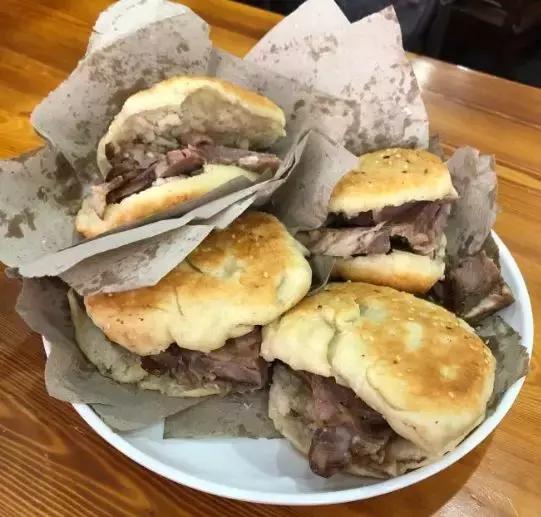 北京人气爆棚的烧饼店,北京正宗老字号烧饼店