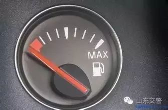 斯巴鲁力狮油表总是失准,起亚新佳乐油表失准怎么办