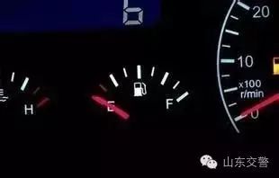 斯巴鲁力狮油表总是失准,起亚新佳乐油表失准怎么办