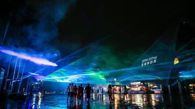 每一个深情的故事，都是漫漫长夜，快发图片给OPPO倾诉吧