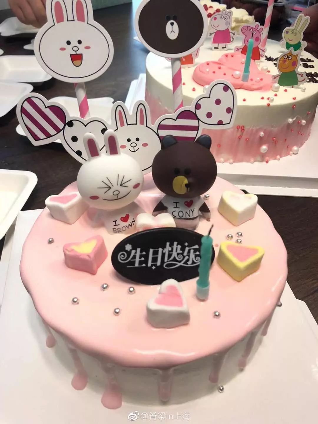 他暗搓搓在搞这件事？怪不得我工资卡里钱越来越少……