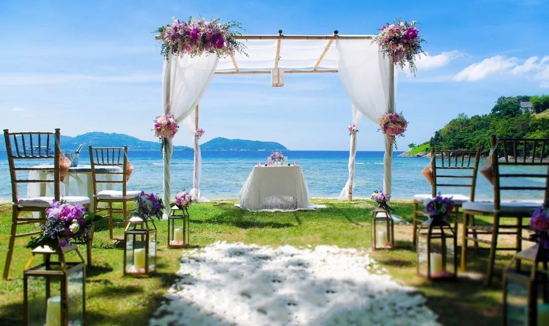 全球婚礼目的地探路：NAKA，悬空在半山腰上的透明火柴盒