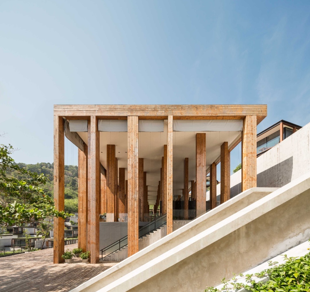 全球婚礼目的地探路：NAKA，悬空在半山腰上的透明火柴盒