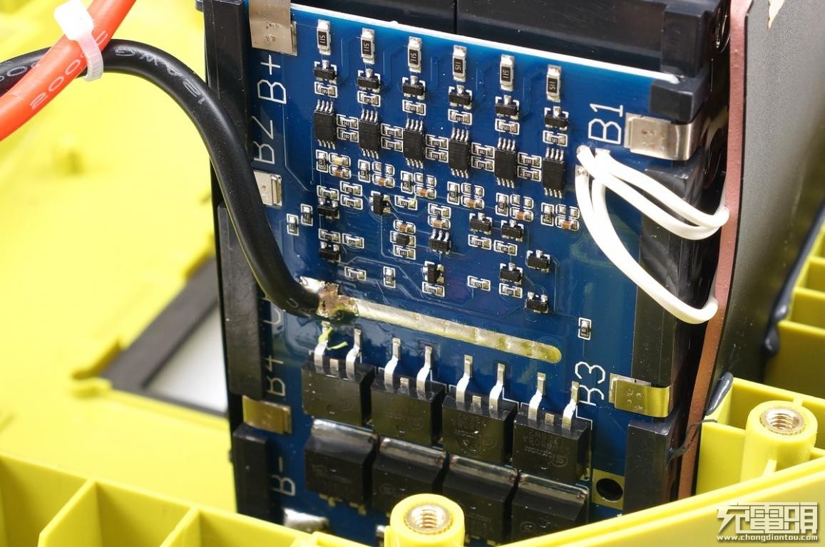 电小二户外电源拆解,电小二户外电源拆机