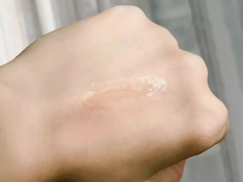 口碑爆表的12款秋冬润唇膏，不买你的嘴会不答应！