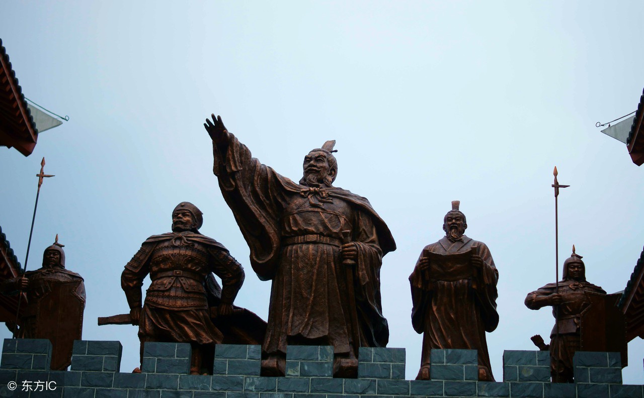 这个平凉人虽然是一国之君，但是却谨慎节俭，勤勉从事