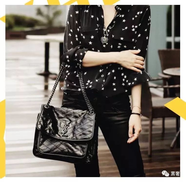 结婚当天适合妈妈背的包推荐,去参加婚礼背什么颜色的包合适