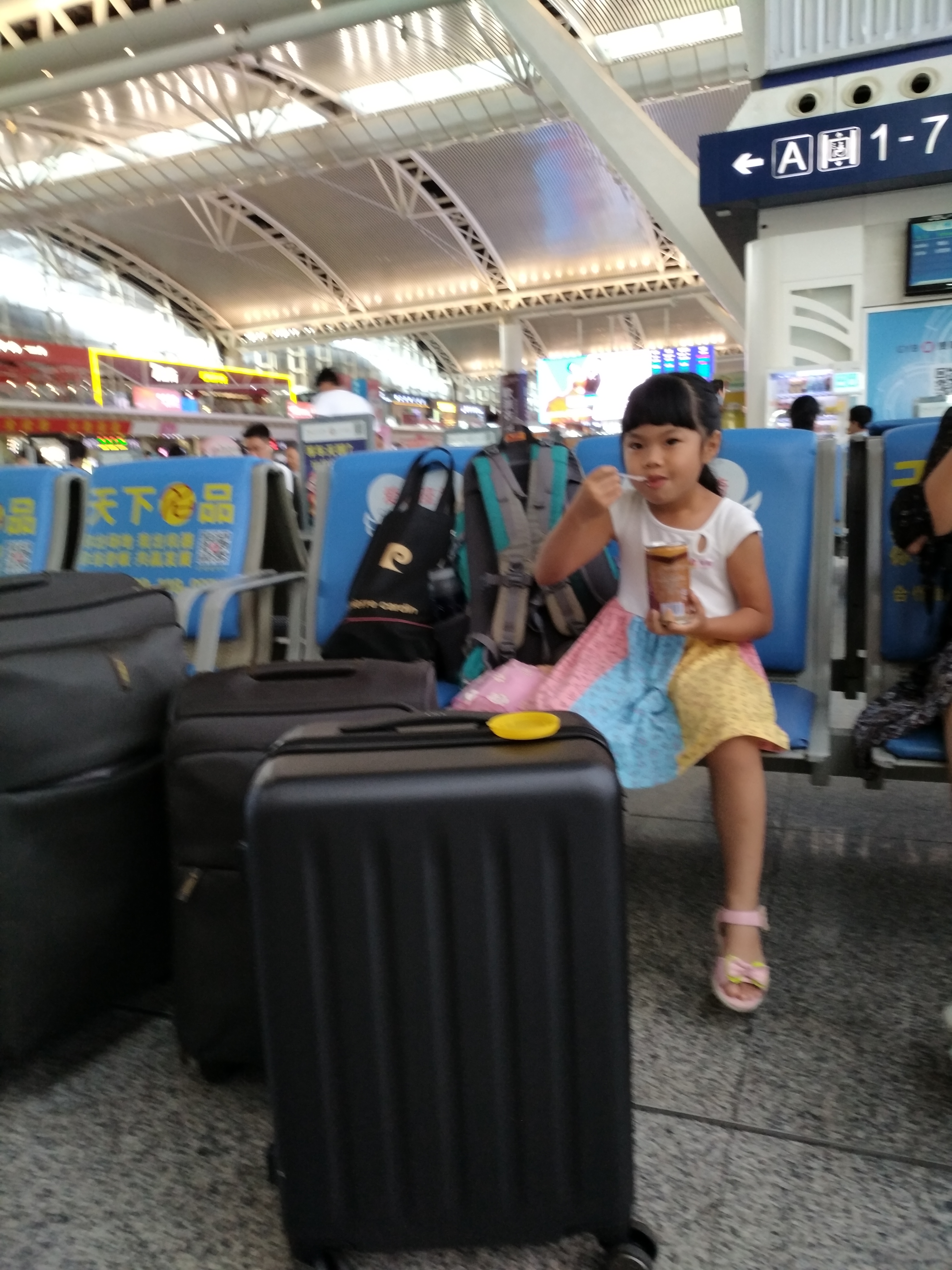 租车自驾多少钱一天,云南5天游租车划算吗