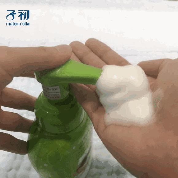 九个月大的宝宝洗澡老是哭闹,三个月婴儿洗澡哭闹怎么回事