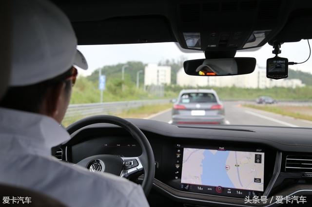 新款途锐比老款途锐小,全新大众途锐测评