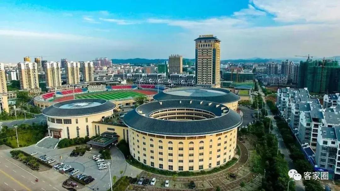 赣州市老城区繁华还是新城区繁华,赣州好还是赣县好