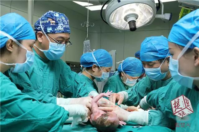 产检发现胎儿在肚脐以下,产检胎儿腹部有包块