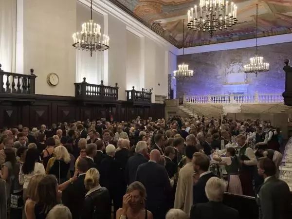 如何在人人人人人人入人人人人人中拍到我