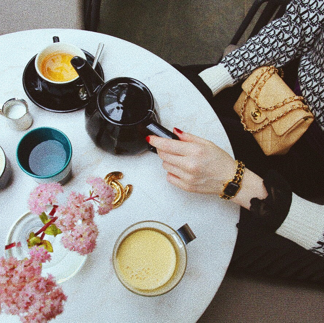 国庆背上小行囊,国庆出游包包里装什么