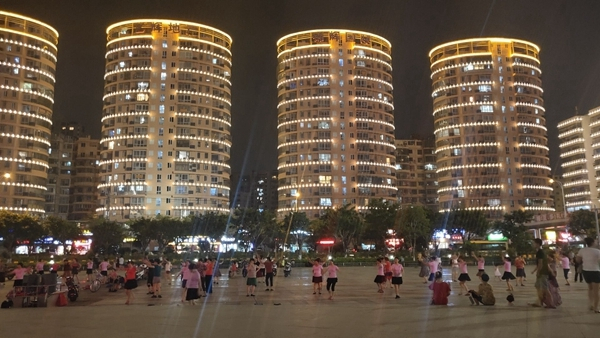 vivonex旗舰版竖屏变横屏,vivonex3s突破熄屏开不了机