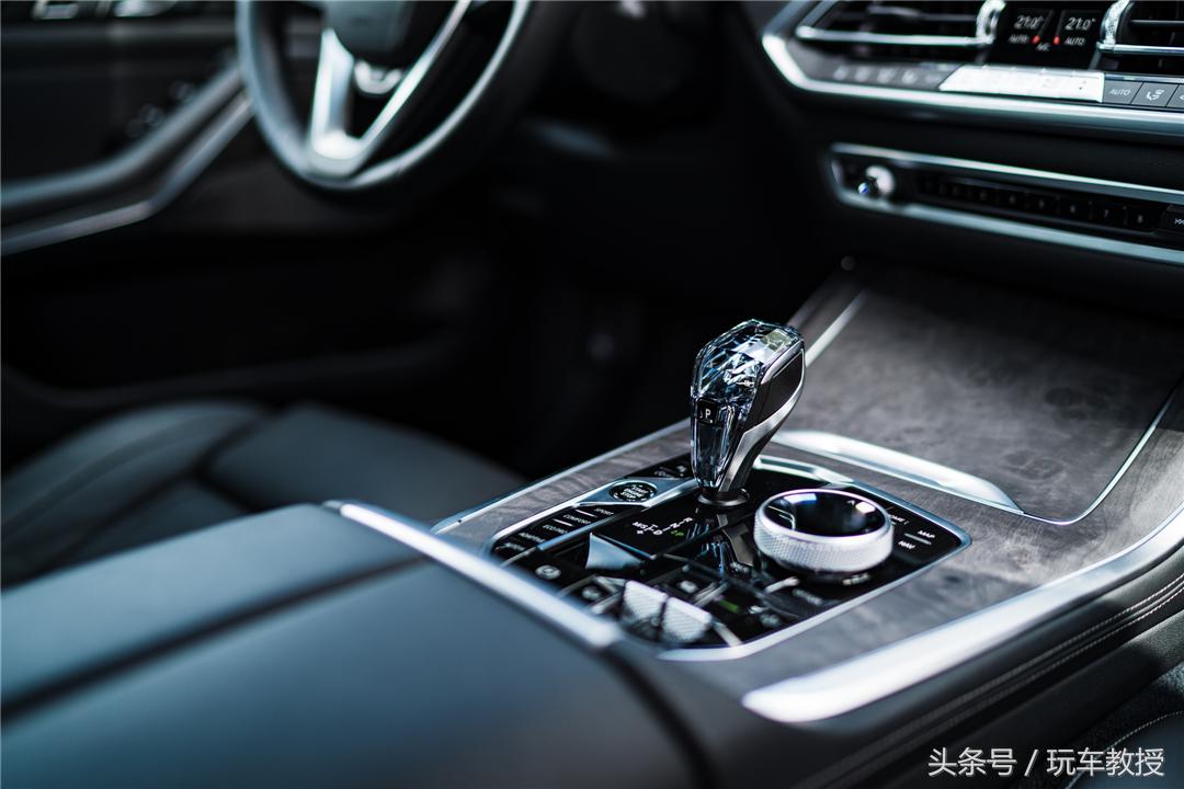 宝马x5和奔驰gle内饰对比,吐槽新款宝马